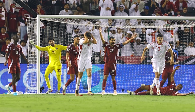 في مصلحة الإمارات.. التعادل يحسم الشوط الأول بين "الأبيض" و"العنابي" 