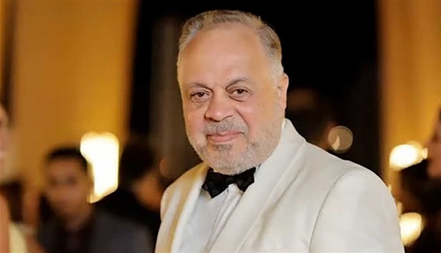 أشرف زكي يحسم جدل مغادرته "المهن التمثيلية" من أجل "مجلس الشورى"
