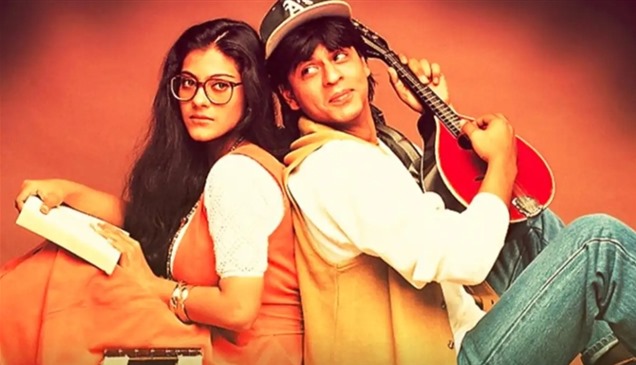 أيقونة بوليوود الخالدة.. فيلم "DDLJ" لم يغادر صالات السينما منذ 1995