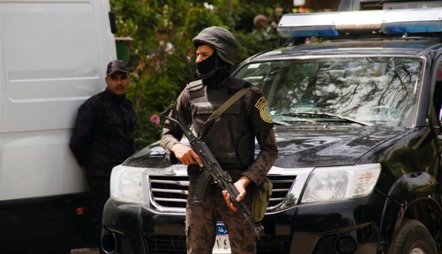 رصاص وانفجار وجثث في النيل.. اشتباك عنيف بين الأمن وتجار المخدرات في مصر