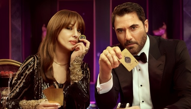 بصورة مع أحمد عز.. مونيكا بيلوتشي تروّج لفيلم "7dogs"