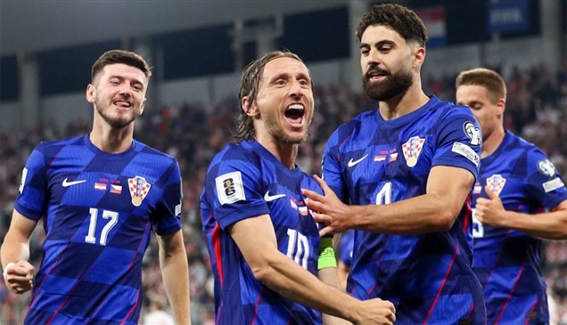 "الأمير" مودريتش يهدد رقم الأسطورة مارادونا