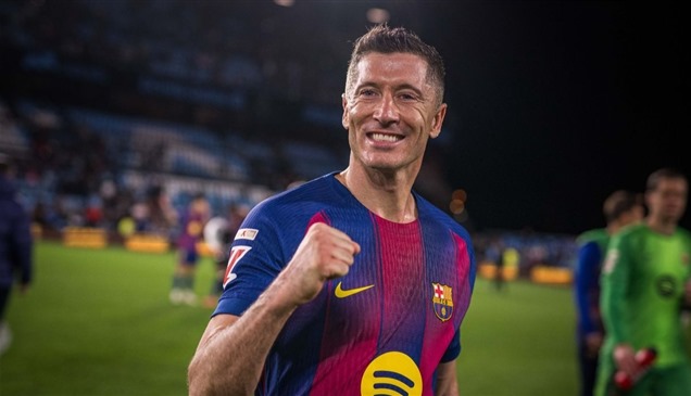 ليفاندوفسكي لن يرحل عن برشلونة