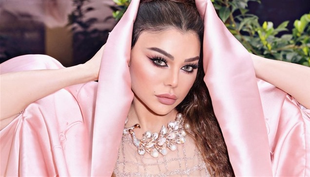 قبل ساعات من حفلها بالرياض.. هيفاء وهبي تُفاجئ جمهورها بإطلالة استثنائية