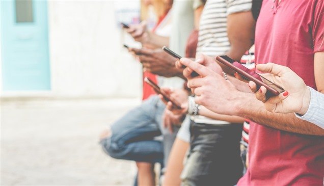 ماليزيا تتجه لحظر حسابات التواصل وتضع ضوابط عمرية