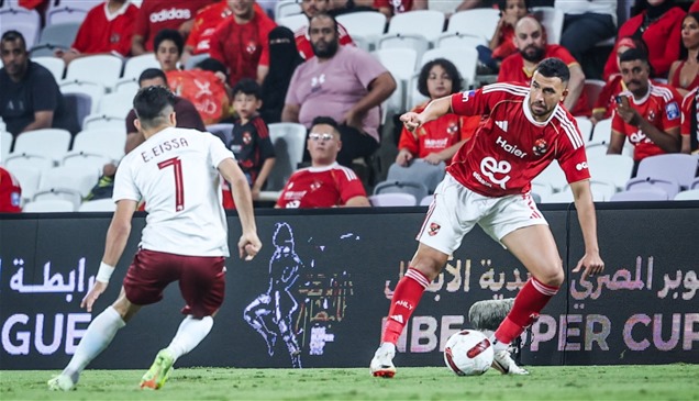 الأهلي يتخطى سيراميكا كليوباترا ويصعد لنهائي السوبر المصري