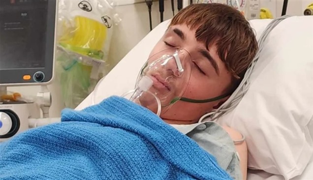 صور مُفزعة.. هكذا دمر "التدخين الإلكتروني" رئة مراهق لم يتجاوز 17 عاماً