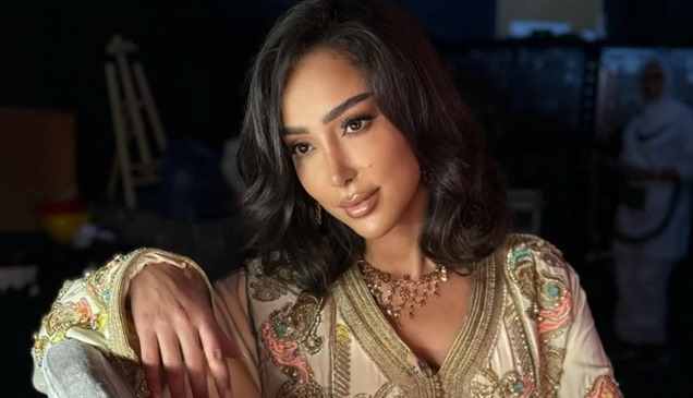 بسبب تامر حسني.. بسمة بوسيل تقاضي عرّافة ادعت تسببها في مرضه
