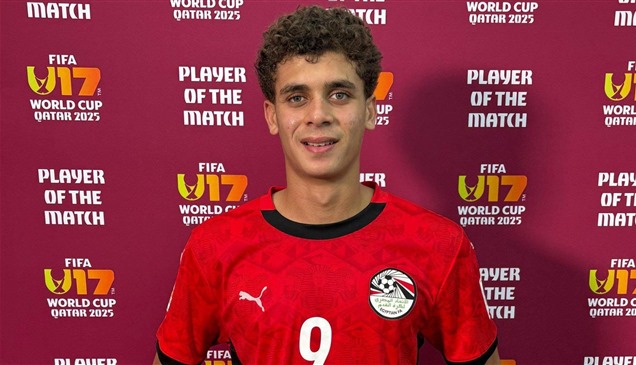 الأهلي يعطل صفقة حمزة عبدالكريم مع برشلونة