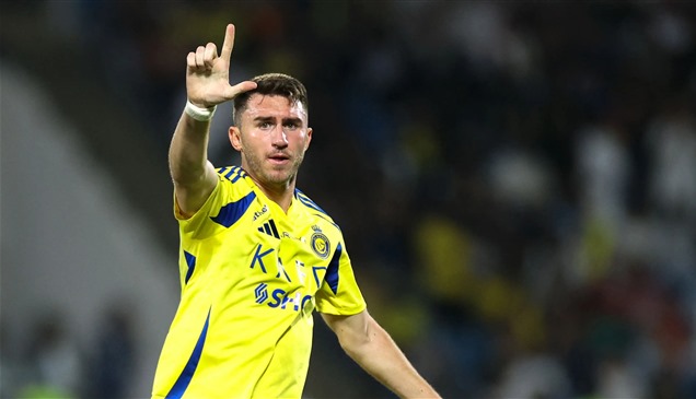 "فيفا" يرفع الحظر عن النصر السعودي