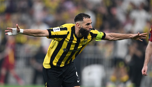 هدف بنزيما ينعش طموحات الاتحاد في "النخبة"