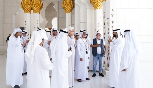 "التنمية الأسرية" تنظم رحلة إلى جامع الشيخ زايد الكبير لكبار المواطنين
