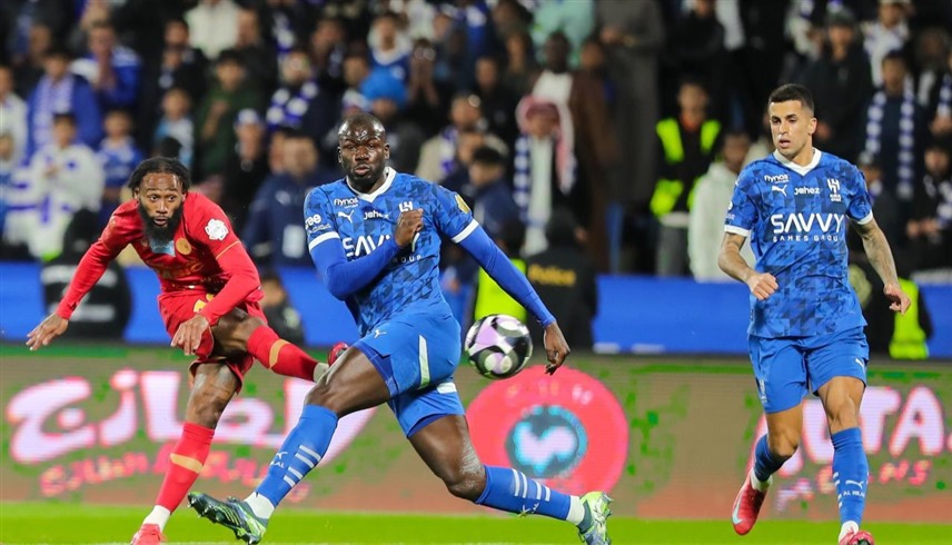 من لقاء الهلال وضمك (إكس)