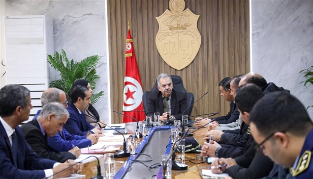 "الرياضة التونسية" تواجه مثيري الشغب