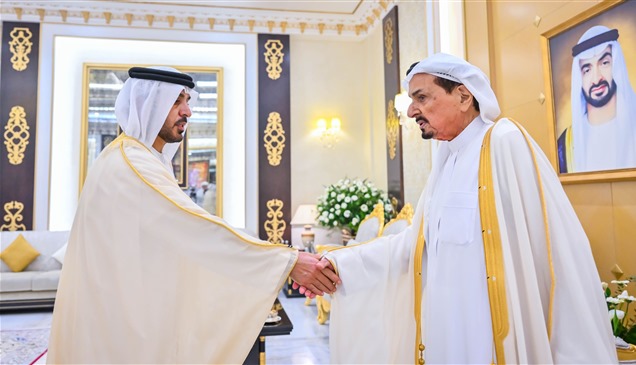 حاكم عجمان وولي عهده يستقبلان المهنئين بعيد الفطر 