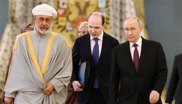 بمناسبة زيارته إلى موسكو..الكرملين: بوتين وسلطان عُمان بحثا الملف النووي الإيراني 