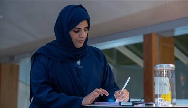 أسماء الرميثي تستعرض "قصص المانغا" في مكتبة محمد بن راشد 