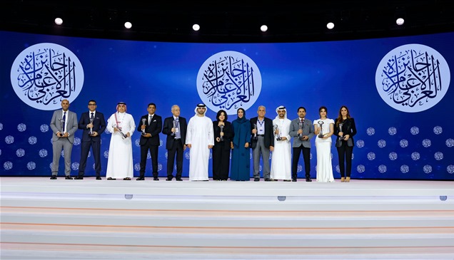 منصور بن محمد ولطيفة بنت محمد يشهدان تكريم الفائزين بـ "جائزة الإعلام العربي" 