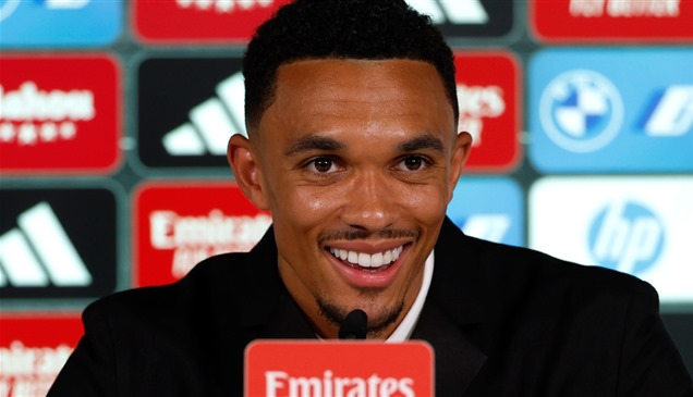 "حلم وتحقق".. أول تصريحات أرنولد بقميص ريال مدريد