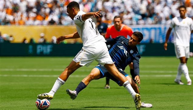 الشوط الأول.. ريال مدريد يتقدم على باتشوكا بثنائية نظيفة