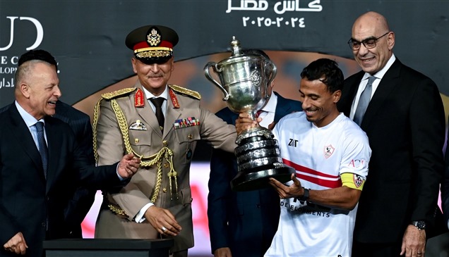 بعد التتويج بكأس مصر.. محمد عبدالشافي يعتزل كرة القدم