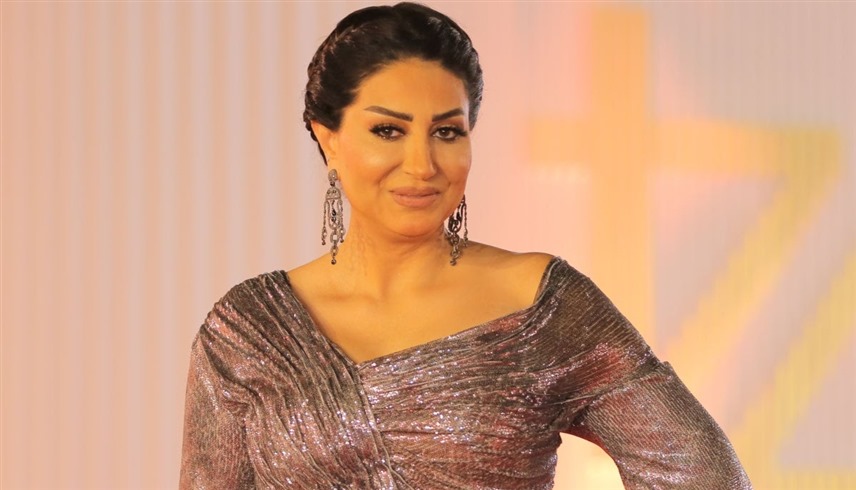 الفنانة وفاء عامر 