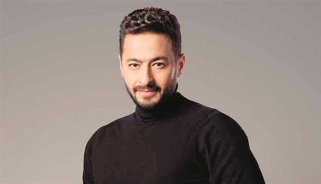 حمادة هلال يؤجل حفله.. بسبب الحالة الصحية لوالده
