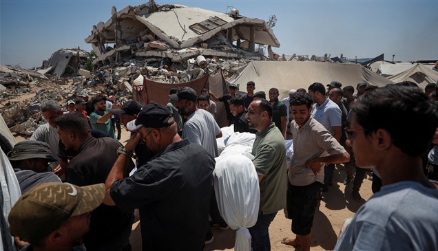 "غزة الإنسانية": مقتل 20 فلسطينياً "دهساً" في خان يونس