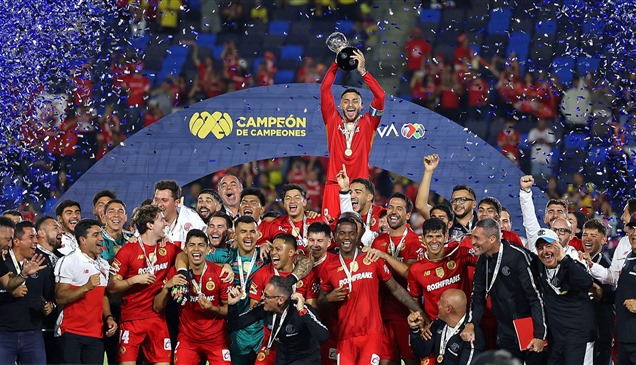 تولوكا يتوج بكأس بطل الأبطال لكرة القدم المكسيكية