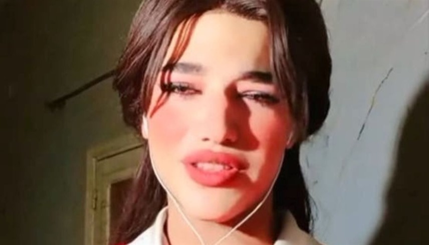 البلوغر ياسمين  