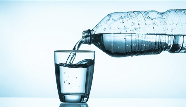 احذر.. نقص شرب الماء يزيد هرمون التوتر