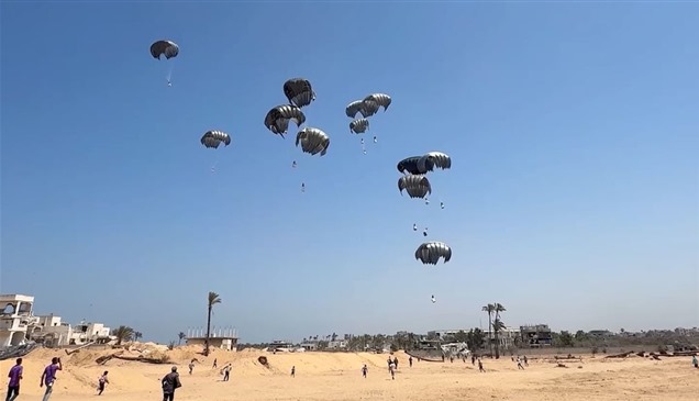 الإمارات تُنفذ الإنزال الجوي الـ79 للمساعدات الإنسانية في غزة