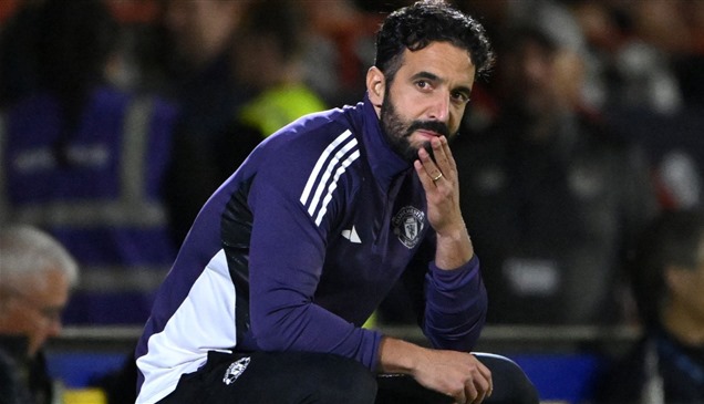 أموريم يشعل النيران في مانشستر بعد كارثة الكأس
