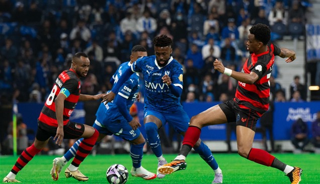الموعد والقناة الناقلة لمواجهة الهلال والرياض