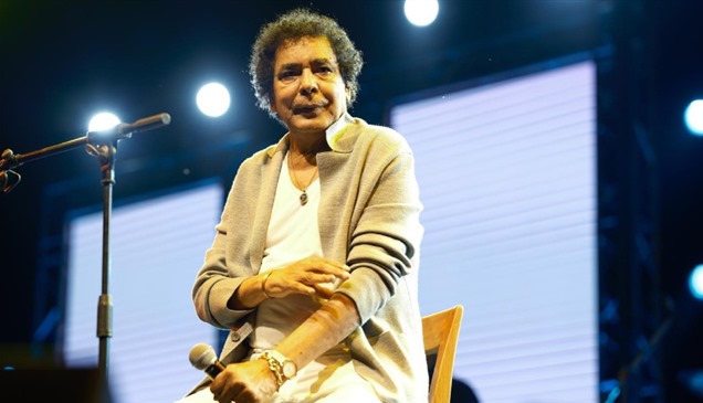 تأجيل حفل محمد منير بسبب أزمة صحية مفاجئة