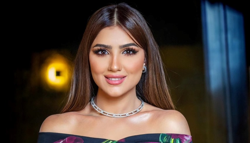 الفنانة مي عمر 