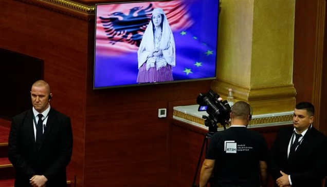 فيديو| "دييلا".. وزيرة بالذكاء الاصطناعي تحدث جدلاً في برلمان ألبانيا
