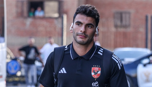 "زيزو" يرفض الاستبعاد ويصر على مواجهة الزمالك 