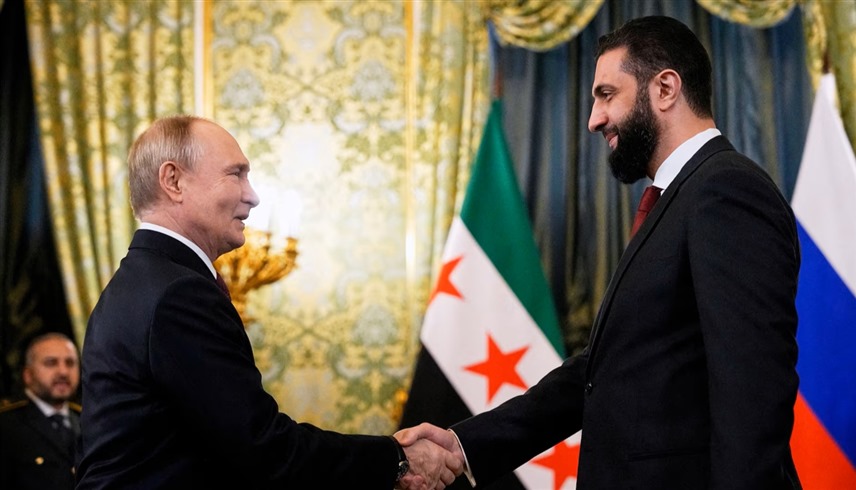 الرئيسان السوري الانتقالي أحمد الشرع والروسي فلاديمير بوتين (أرشيف)