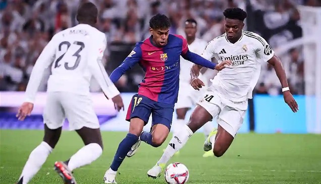 برشلونة وريال مدريد.. موعد نهائي السوبر الإسباني والقناة الناقلة 