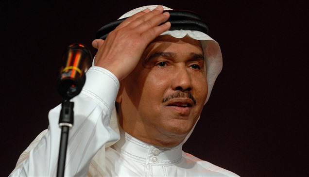 لقاء العمالقة.. عبدالله الرويشد يفاجئ محمد عبده خلال بروفات حفل الكويت