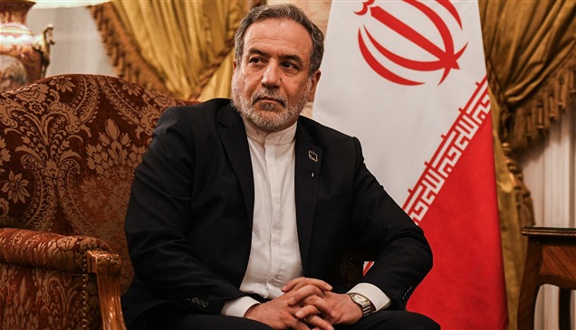 عراقجي يعلق على سحب دعوته من دافوس 