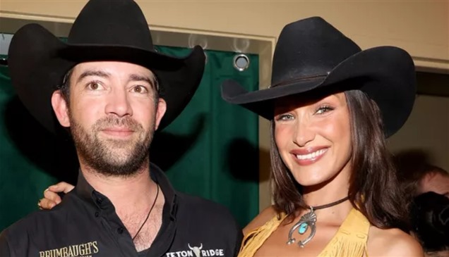 بيلا حديد تنفصل عن حبيبها بعد عامين من الارتباط