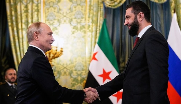 الأسد وضباطه والأكراد..بوتين يستقبل الشرع لضمان استمرار الوجود الروسي في سوريا