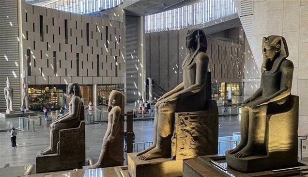 مصر تُحبط عملية احتيال تستهدف زوار المتحف الكبير