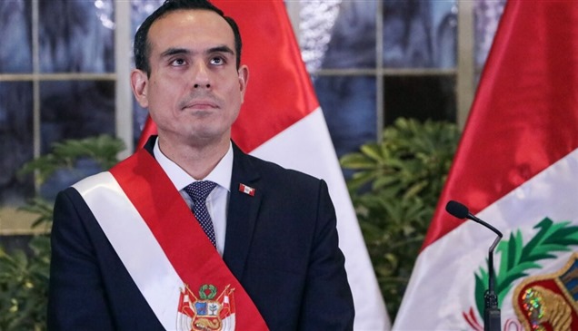 برلمان بيرو يعزل الرئيس خوزيه جيري