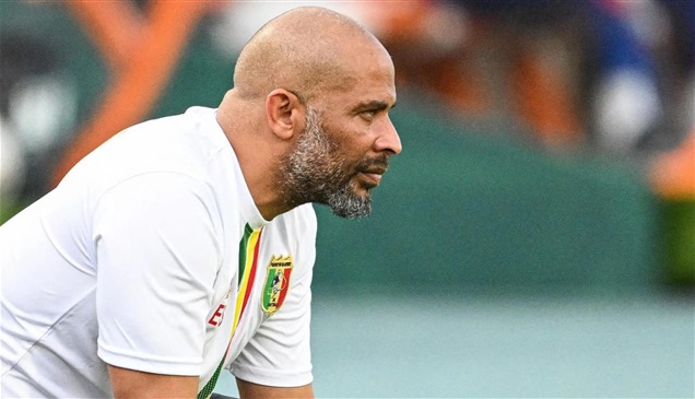 مطالب إيريك شيل تضع الاتحاد النيجيري أمام اختبار صعب
