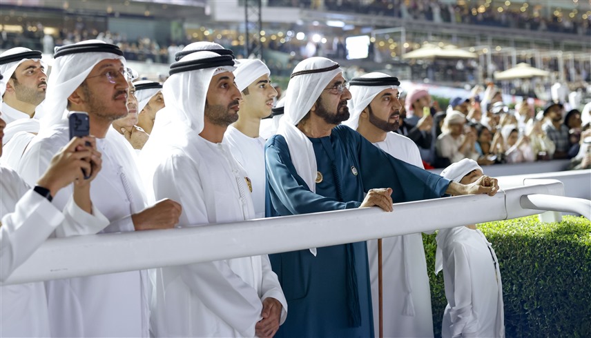 محمد بن راشد خلال حضوره منافسات كأس دبي العالمي (وام)