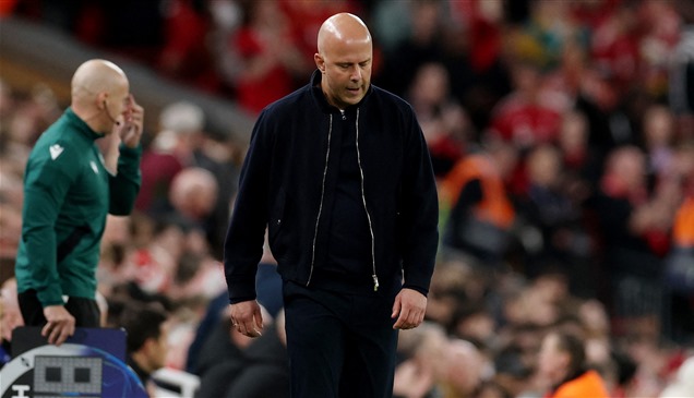 ليفربول يجتمع الثلاثاء لإقالة سلوت
