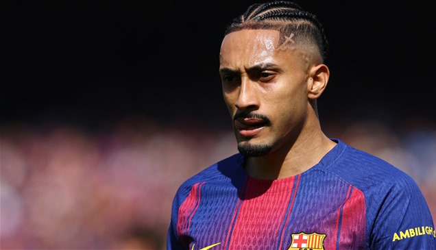 رافينيا يغيب عن برشلونة 7 مباريات 
